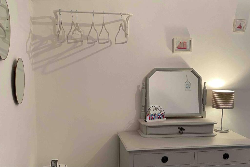 Lilly'S Cottage, Filey, Sleeps 8 Exterior foto